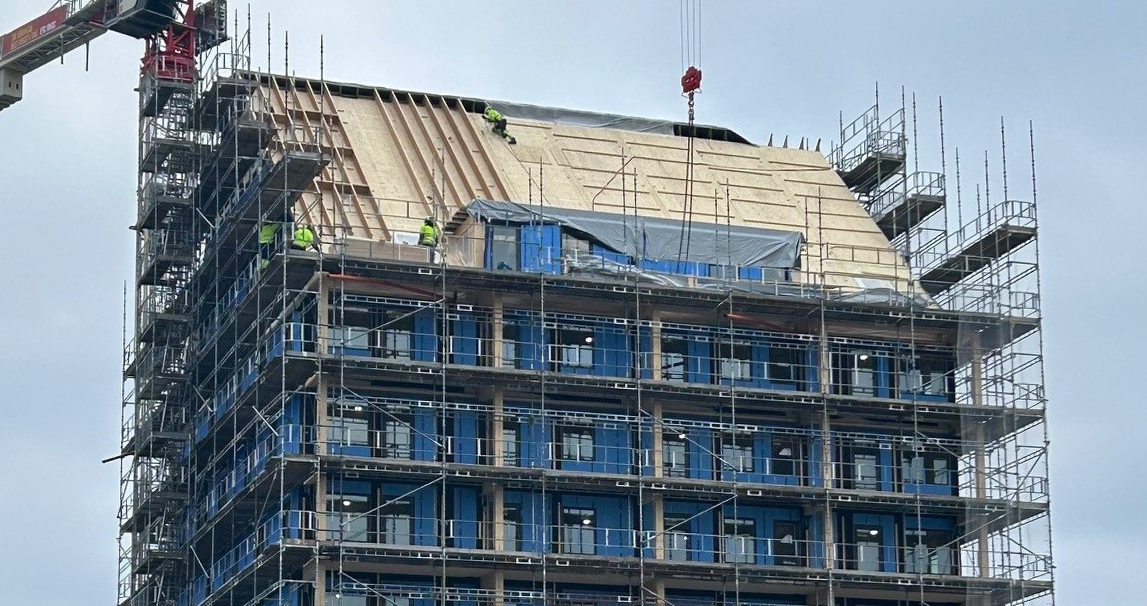 Du CLT pour la structure d’un R+10