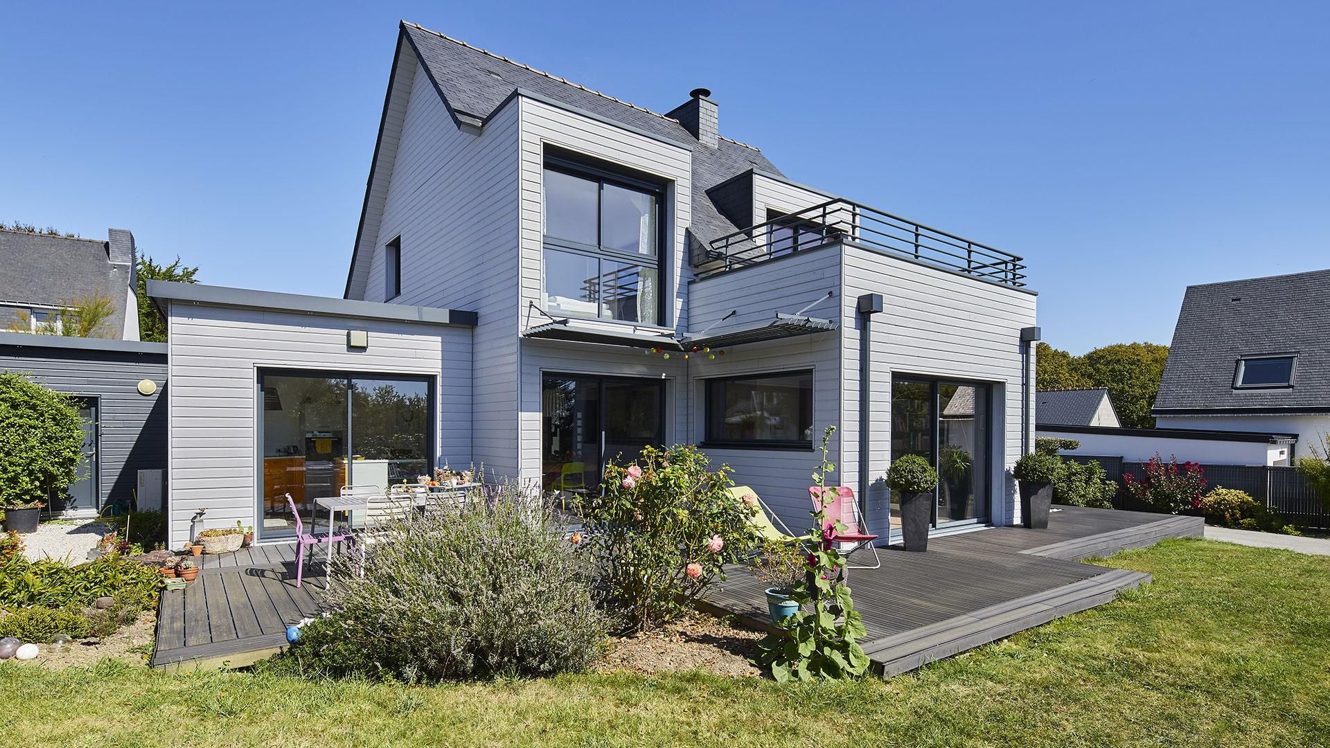 Une maison aux nuances de gris