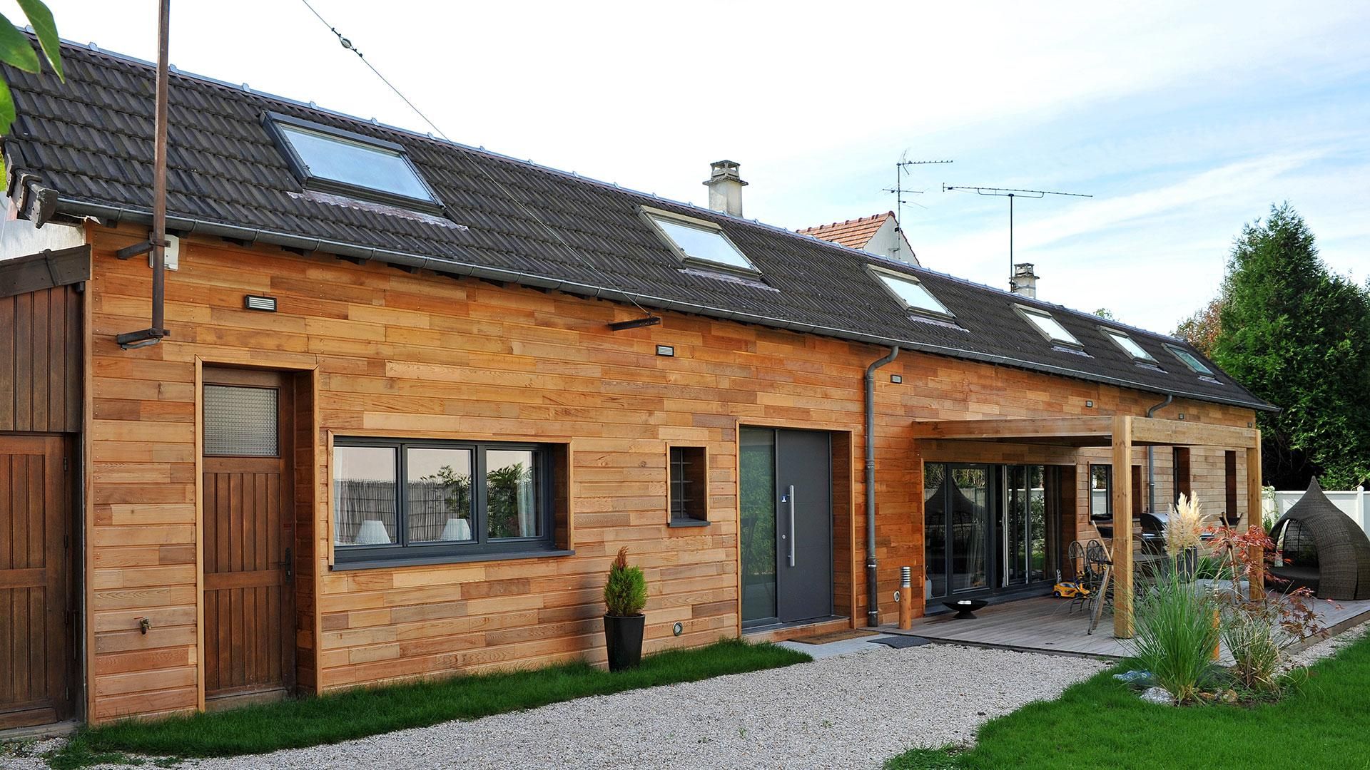 Maison individuelle M6 D&CO en Red Cedar